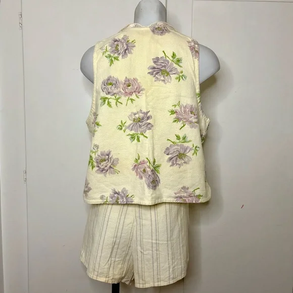 Vintage 80s Laura Adams Pale Yellow Floral Flannel Pajama Set Crop Tank Shorts - Picture 6 of 12